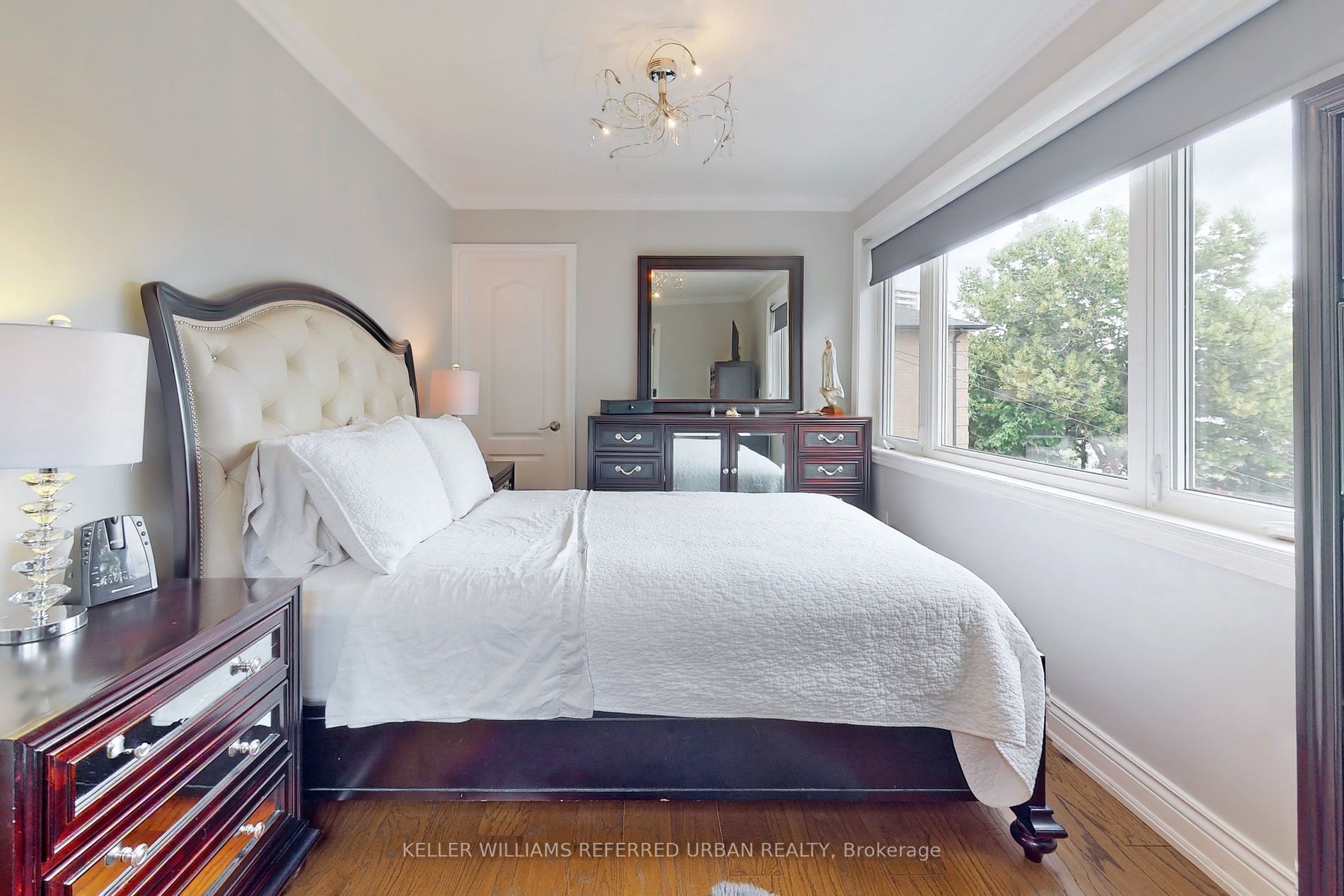 17 Harlton Cres