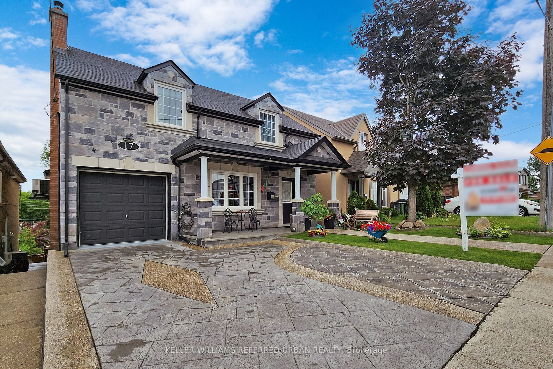 17 Harlton Cres