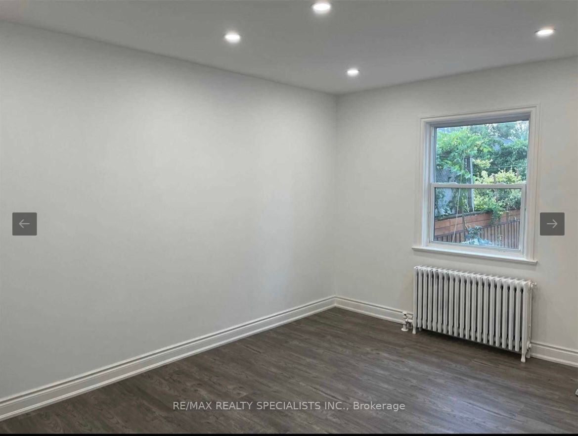 18 Rexford Rd