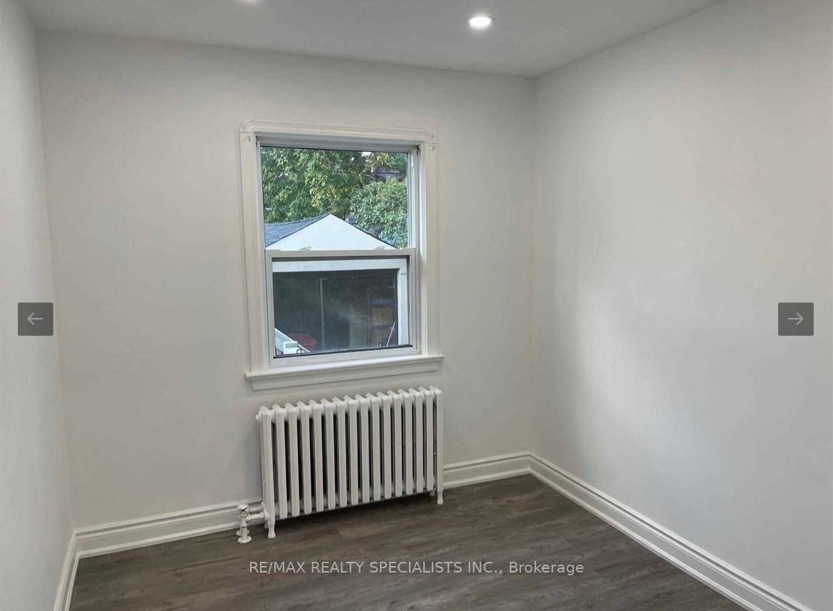 18 Rexford Rd
