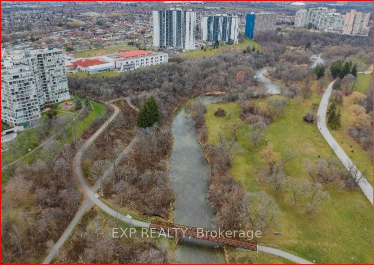 1 Rowntree Rd, #410