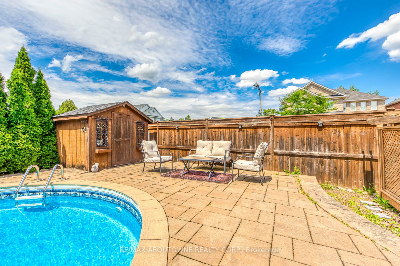 2328 Calloway Dr