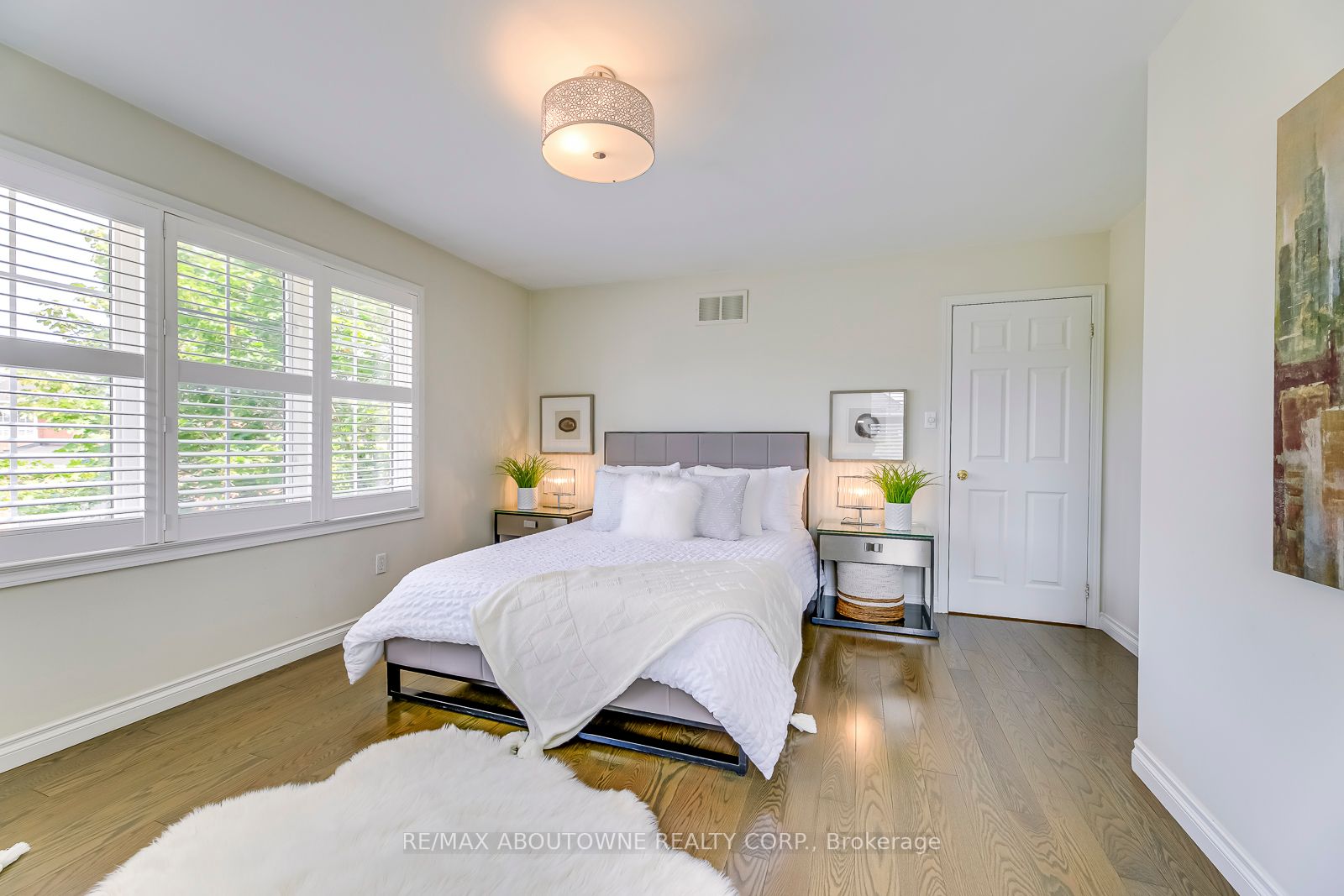 2328 Calloway Dr