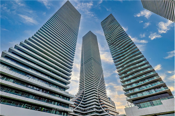 30 Shore Breeze Dr, Toronto