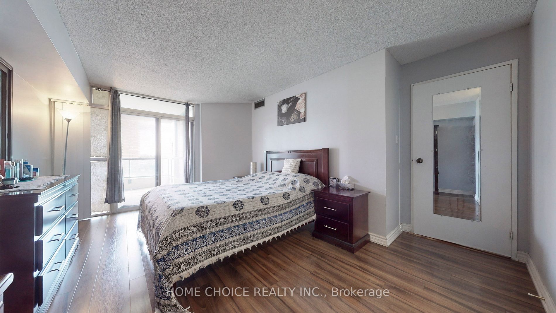 1 Rowntree Rd, #910