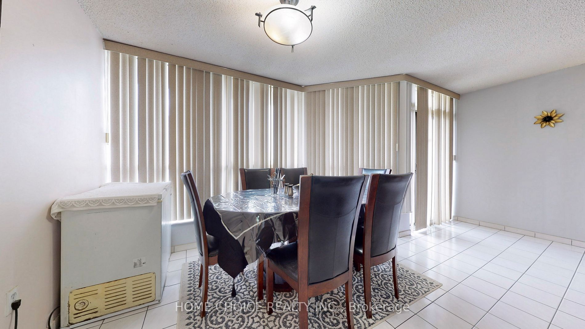 1 Rowntree Rd, #910