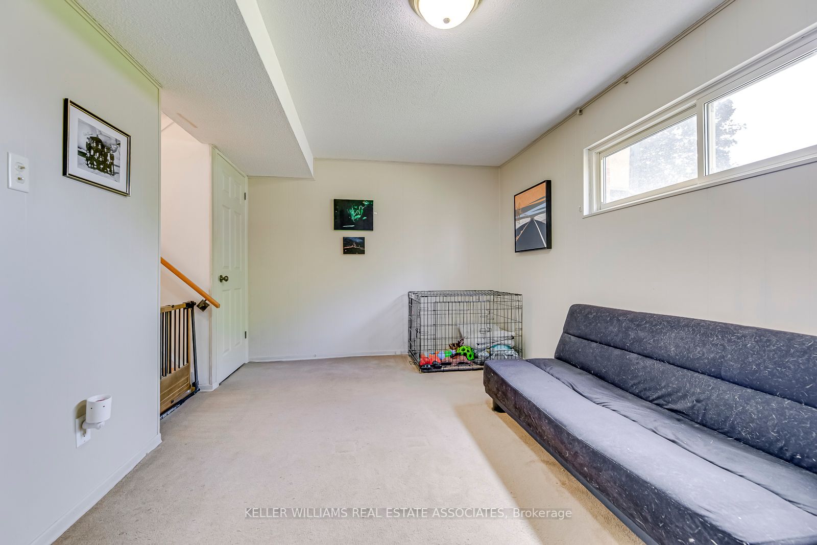 32 Camberley Cres