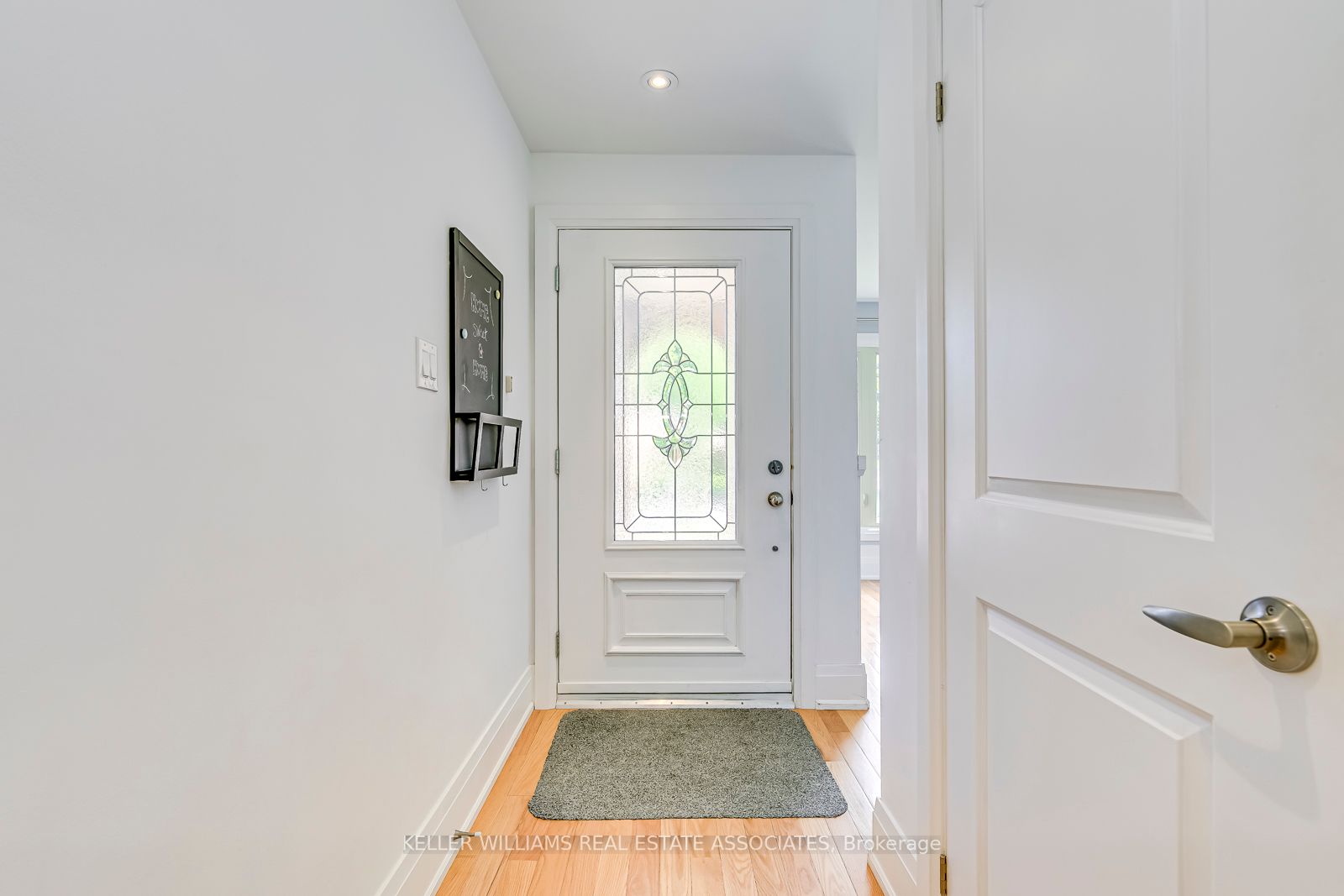 32 Camberley Cres