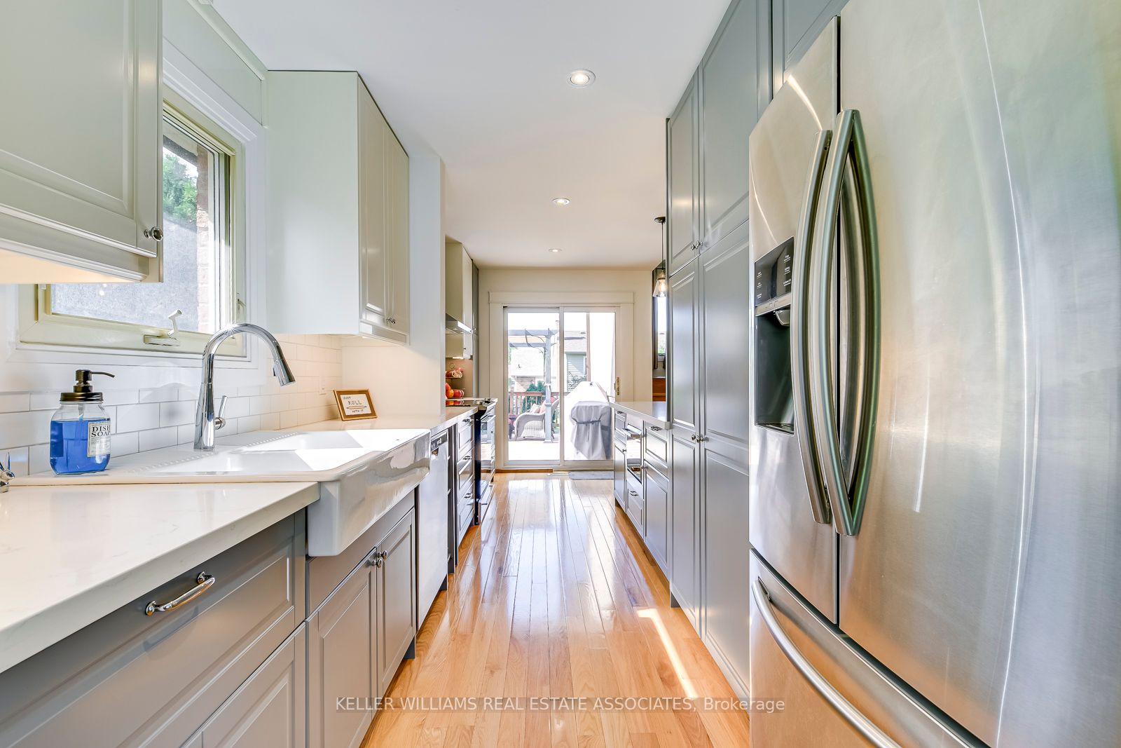32 Camberley Cres