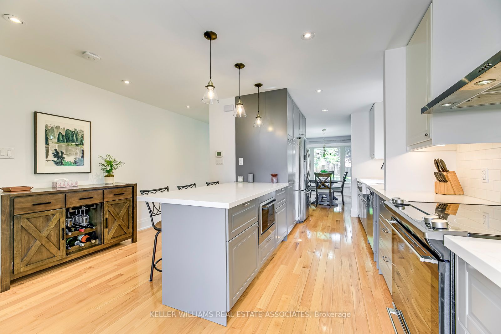 32 Camberley Cres