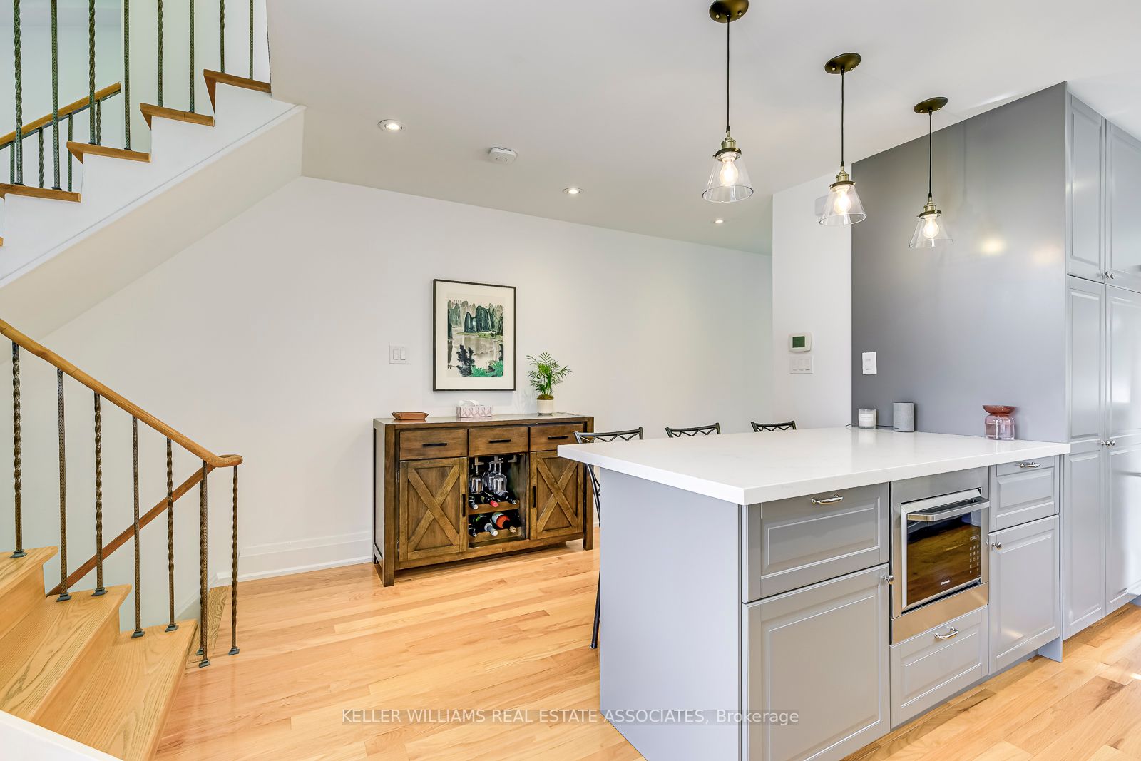 32 Camberley Cres