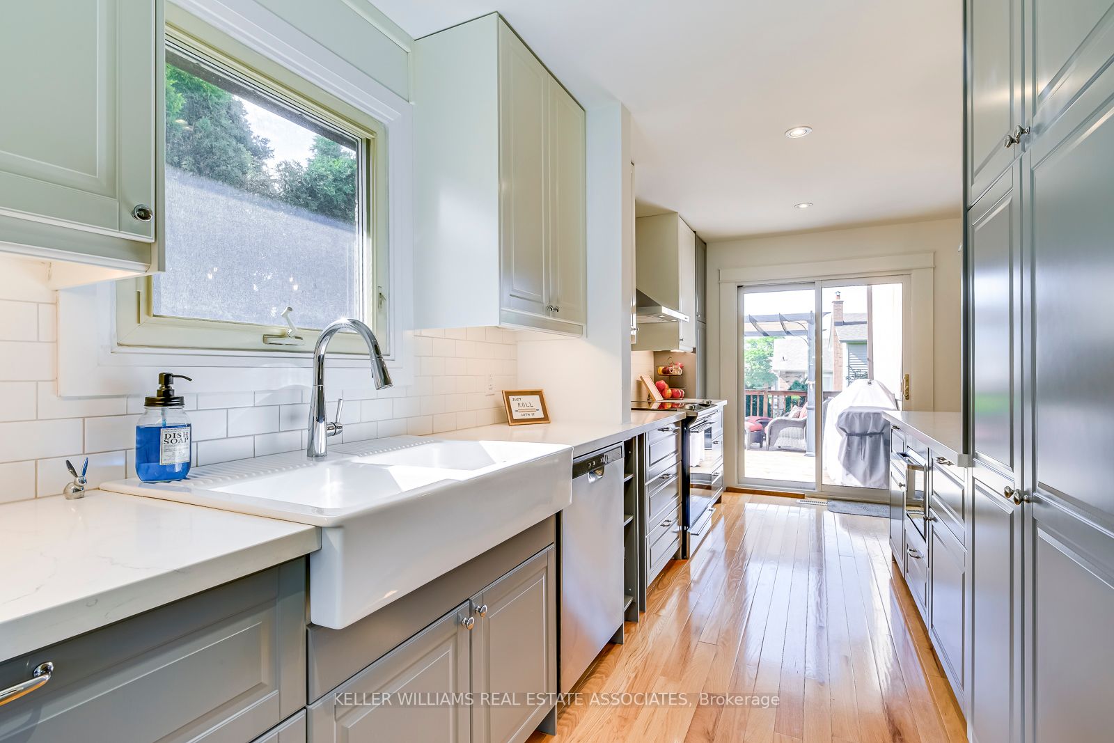 32 Camberley Cres