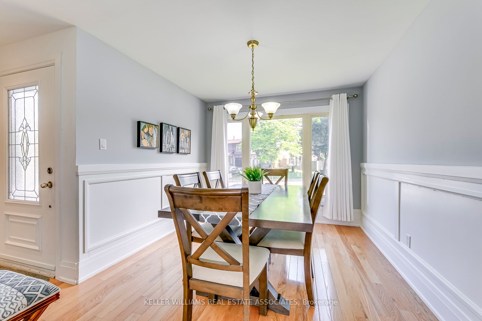 32 Camberley Cres