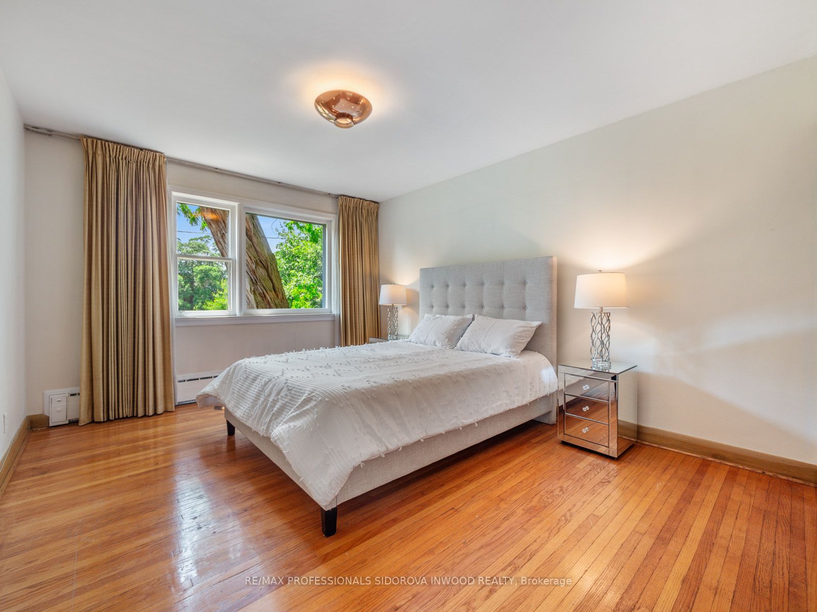 81 Ellis Ave