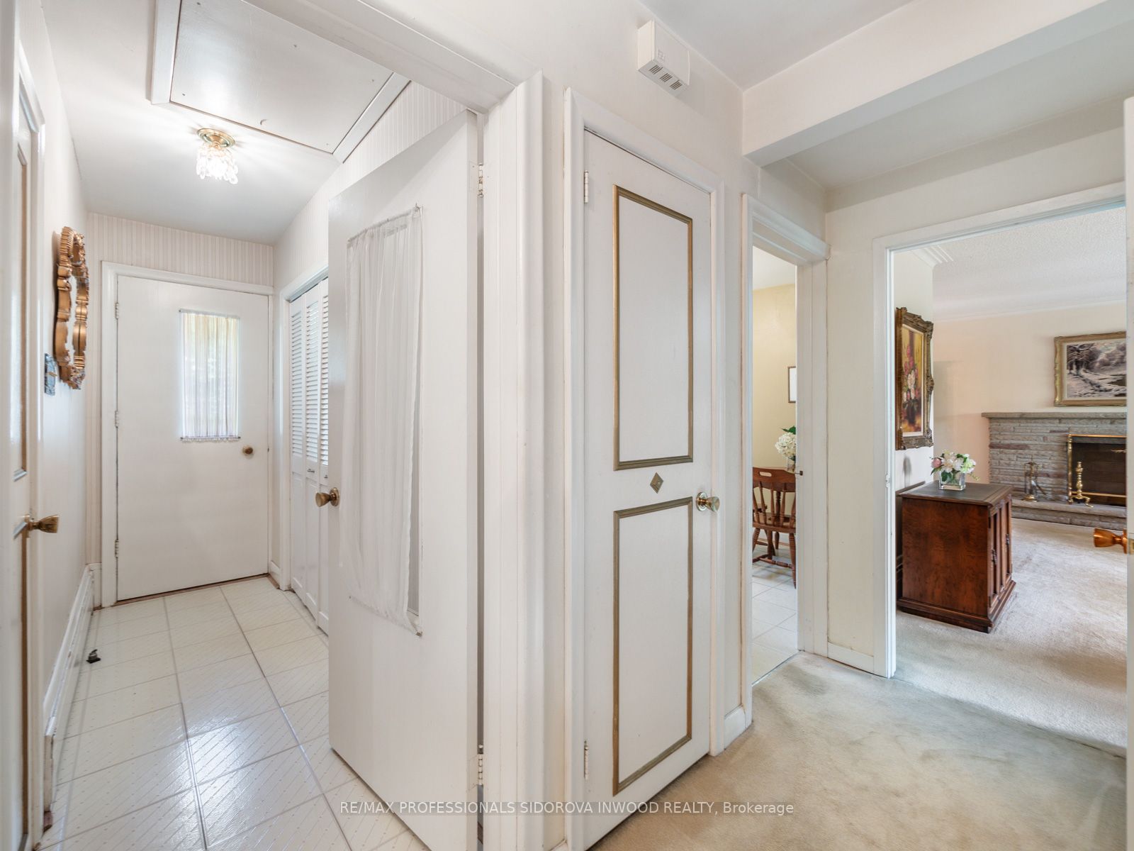81 Ellis Ave