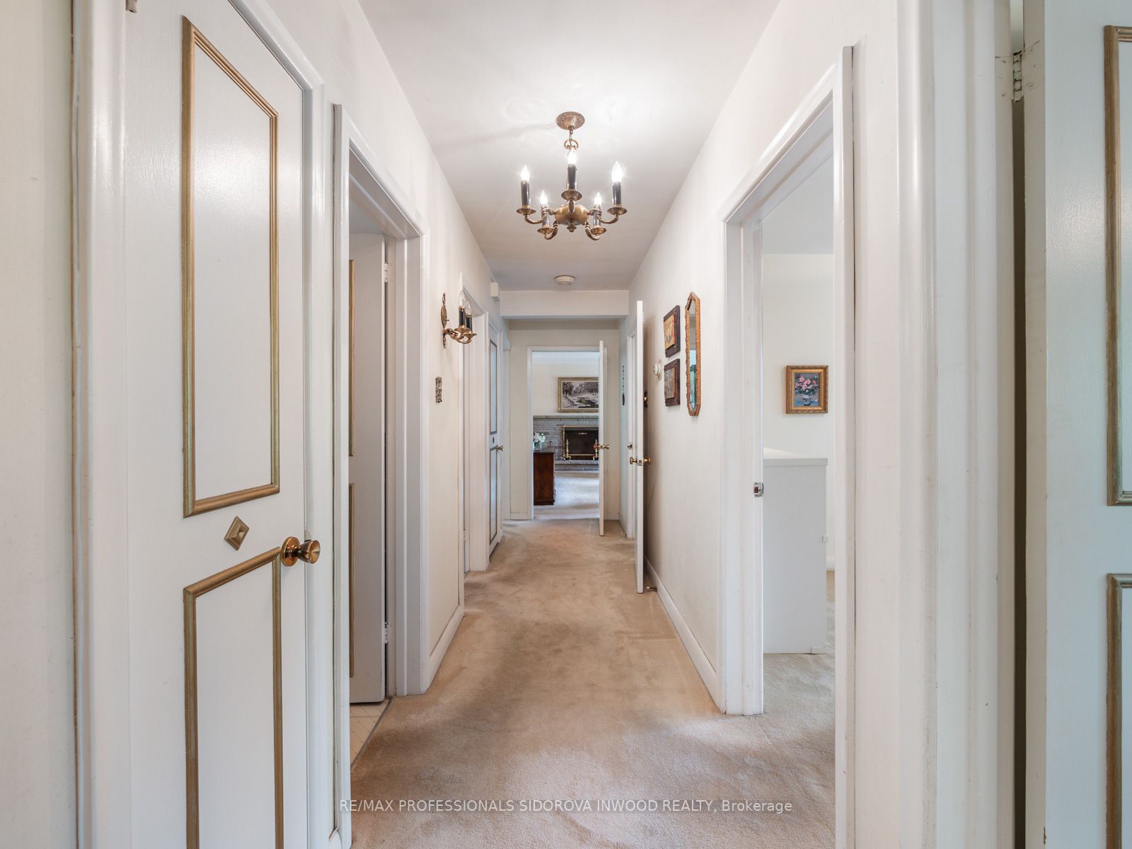 81 Ellis Ave