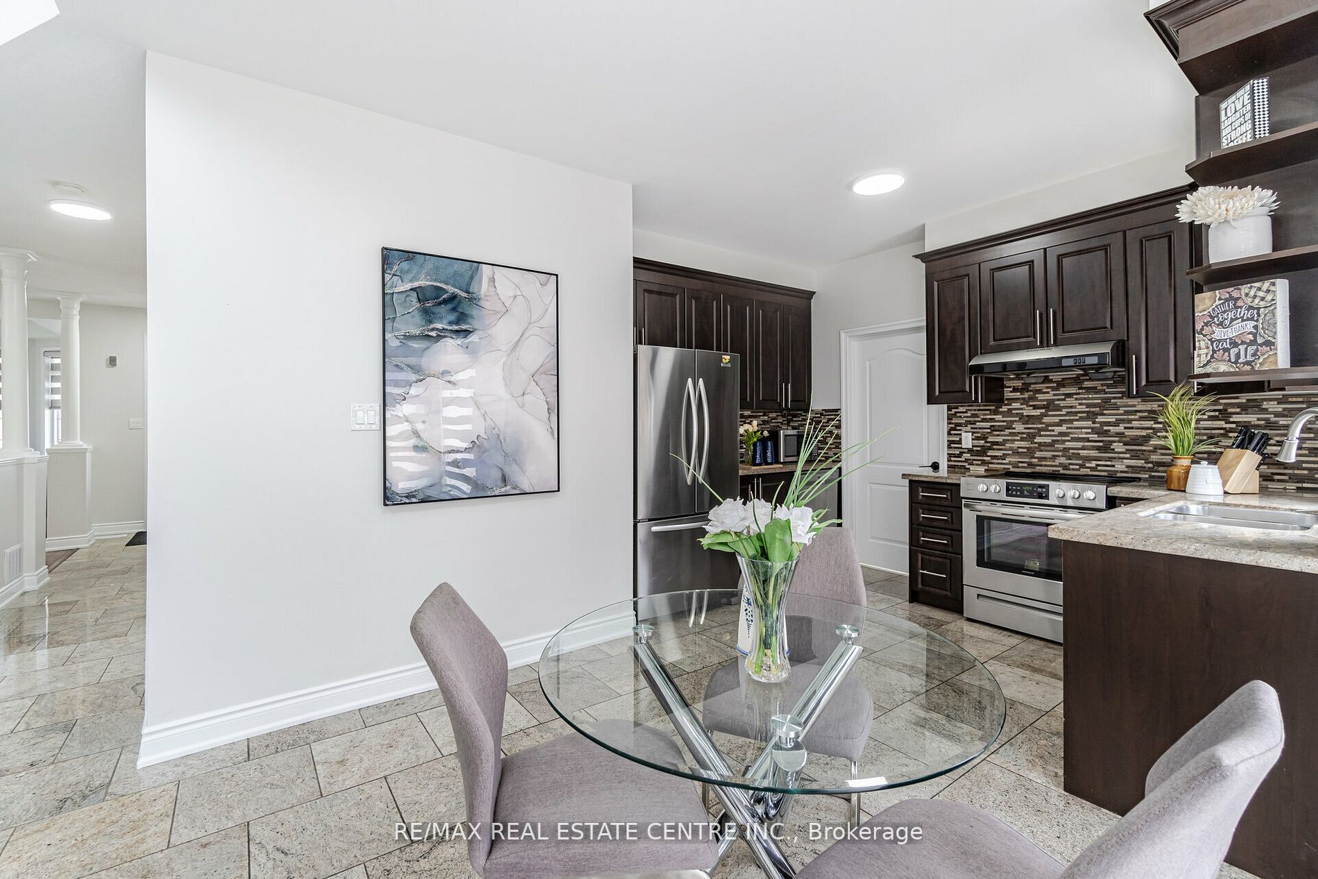 5 Wild Indigo Cres