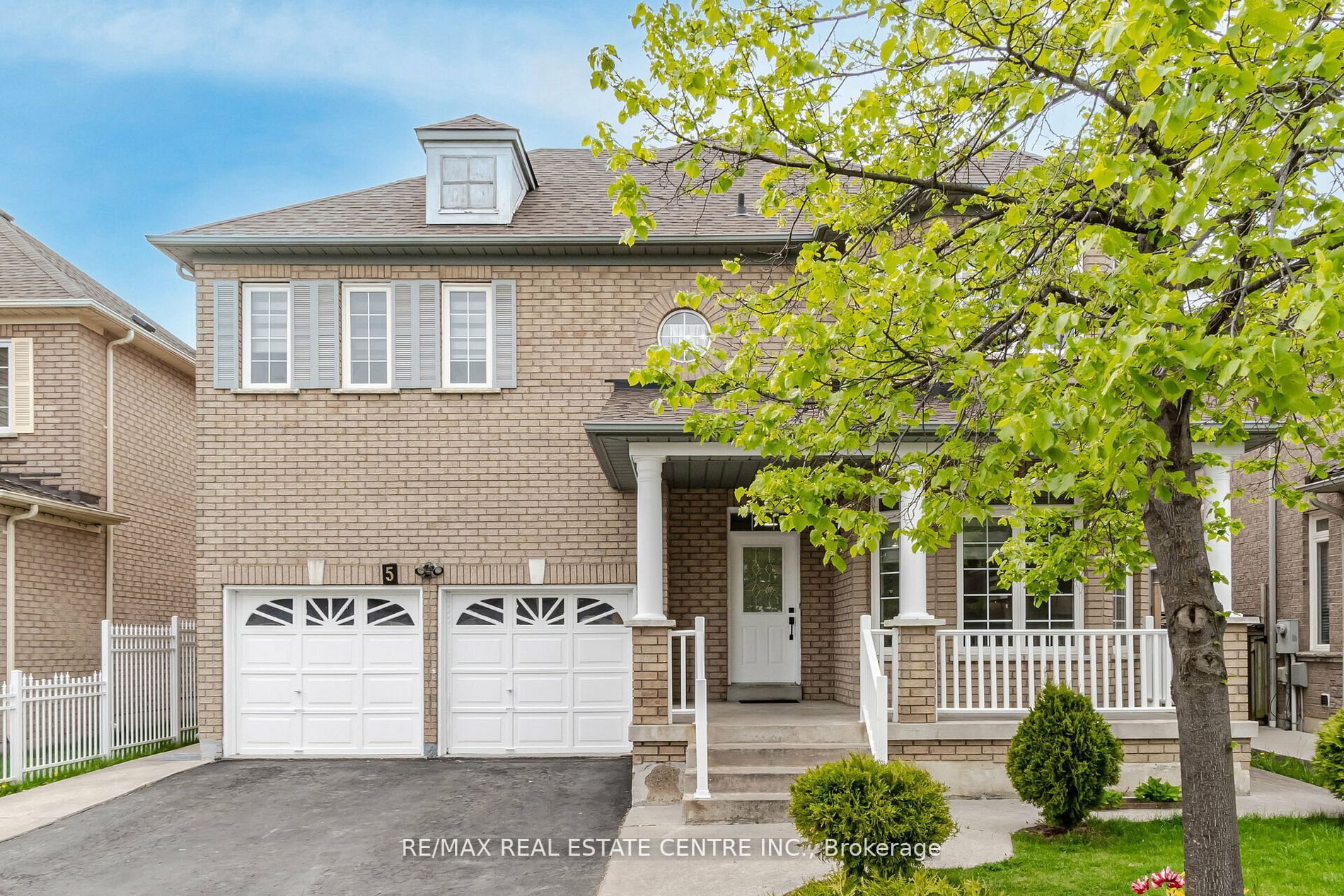 5 Wild Indigo Cres