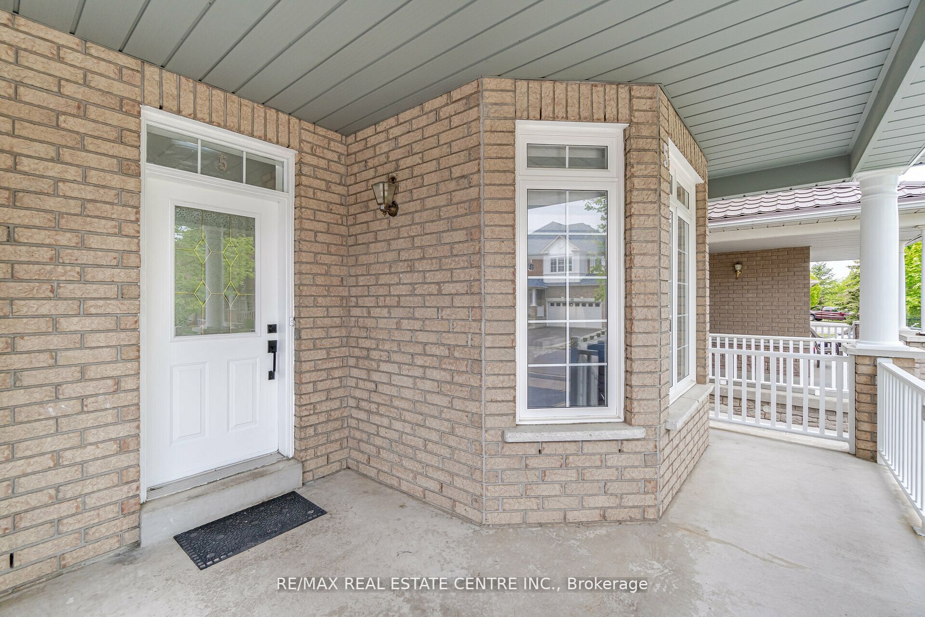 5 Wild Indigo Cres