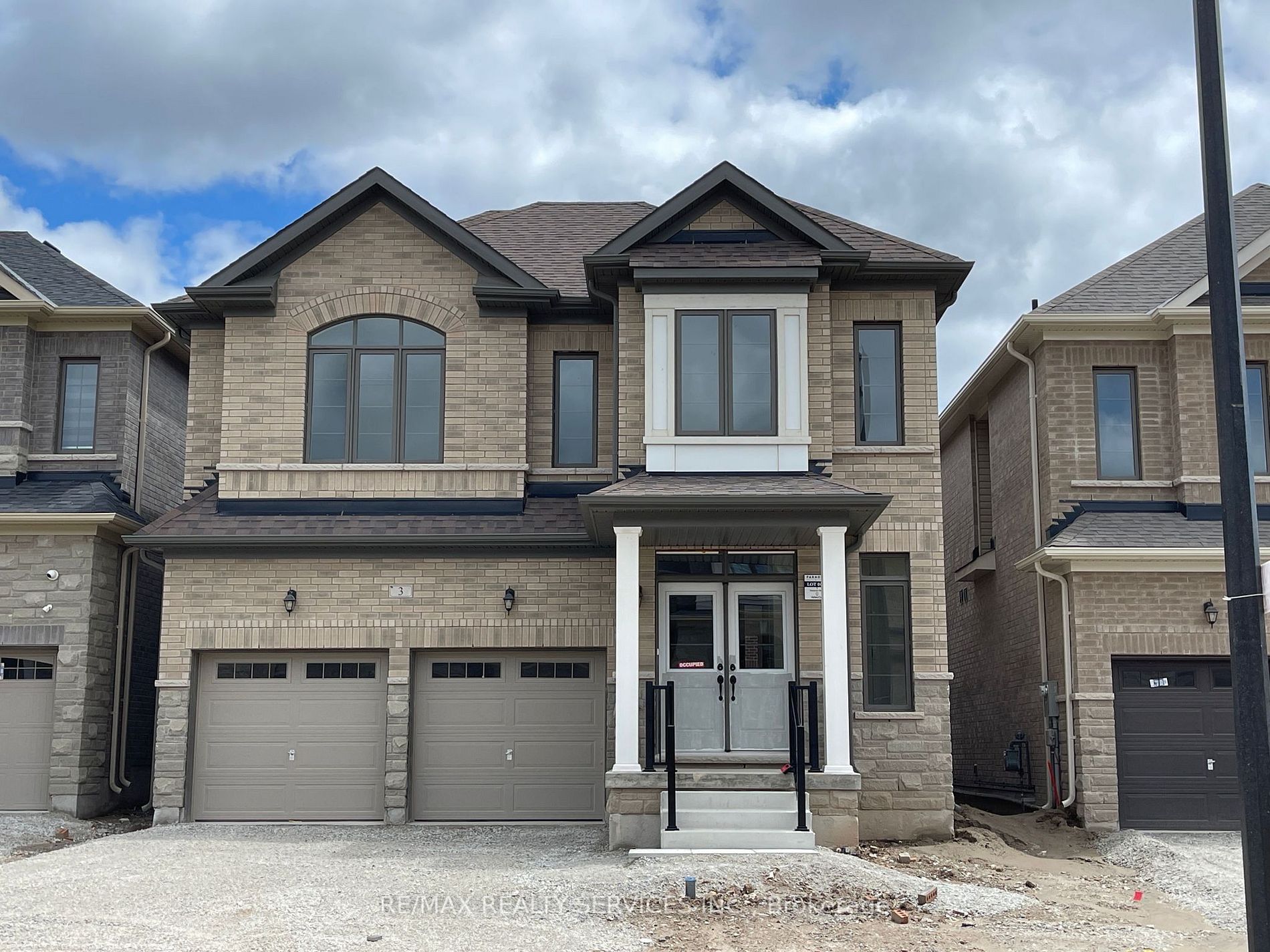 3 Eastman Dr E