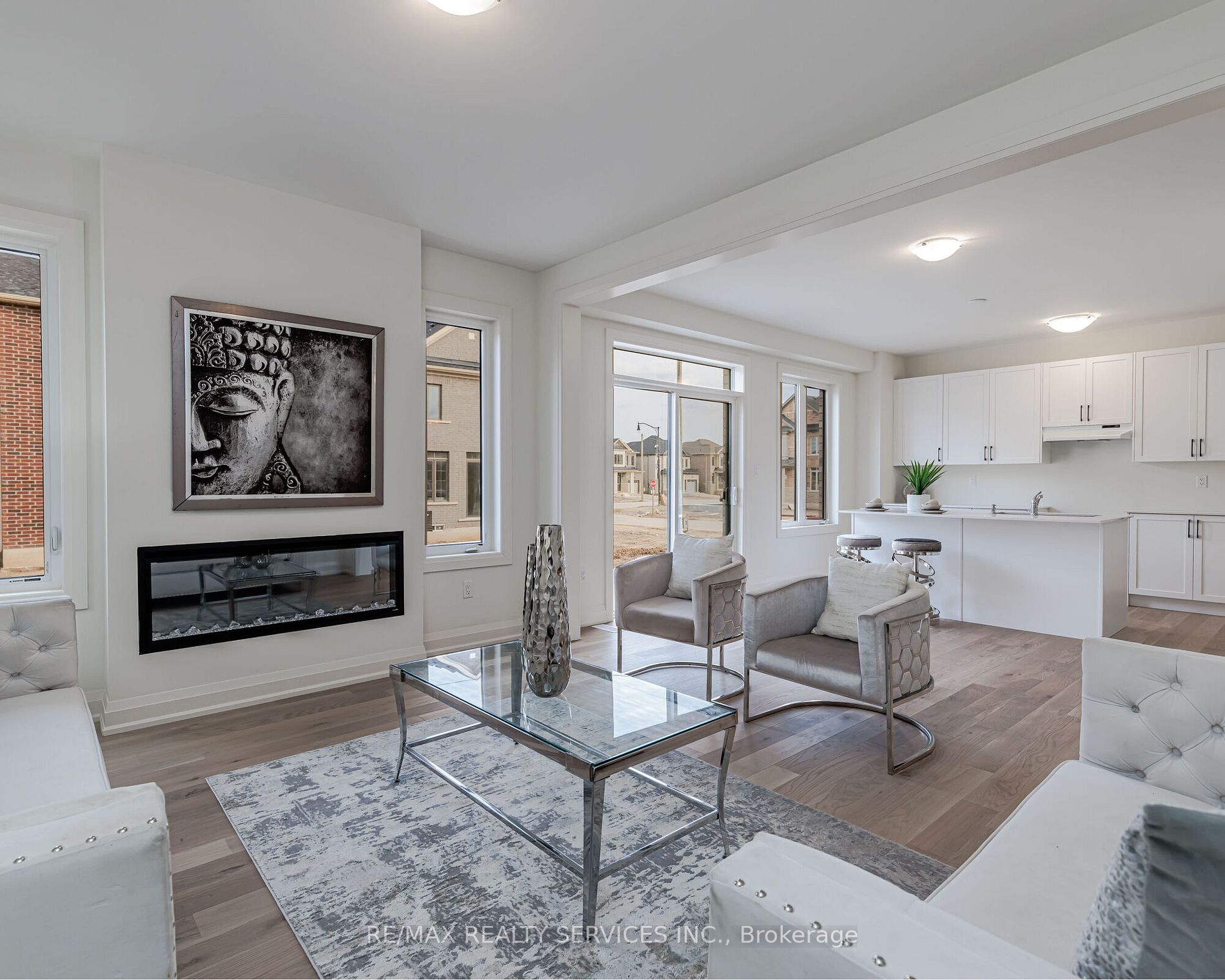 3 Eastman Dr E