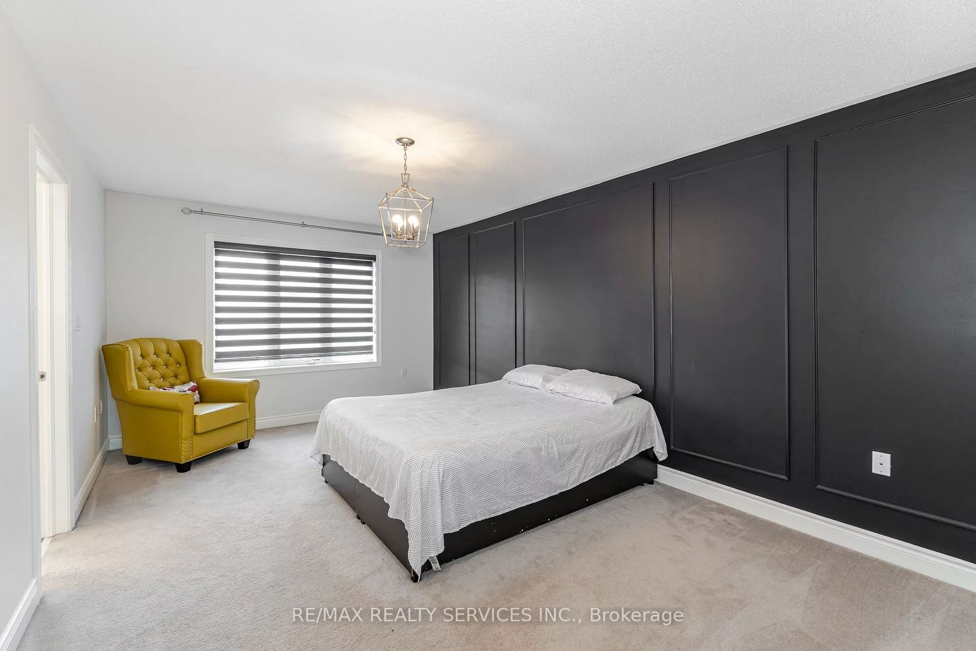 76 Blackberry Valley Crescent