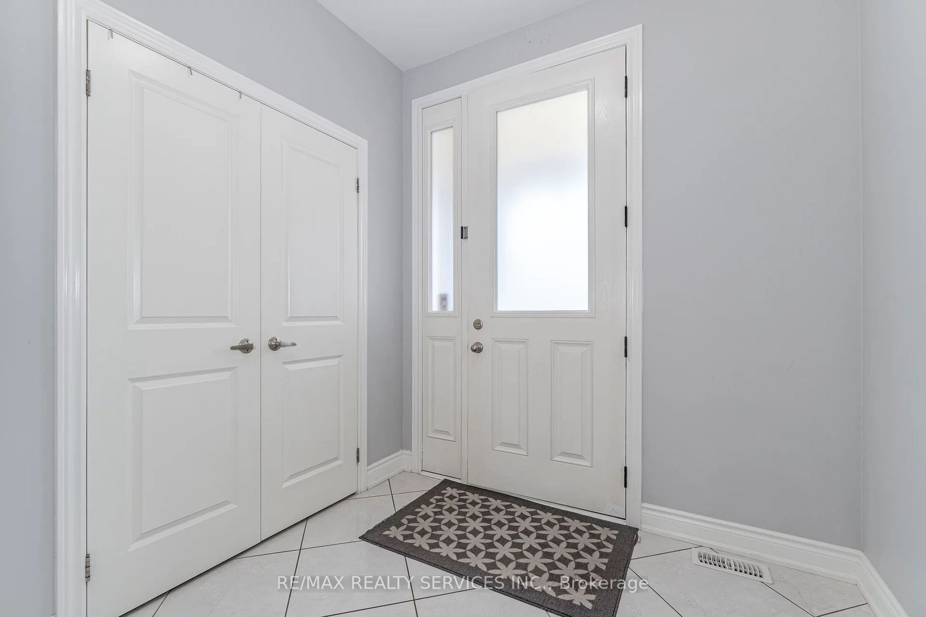 76 Blackberry Valley Crescent