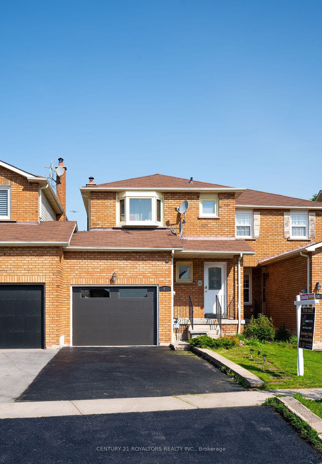 60 Dutch Cres