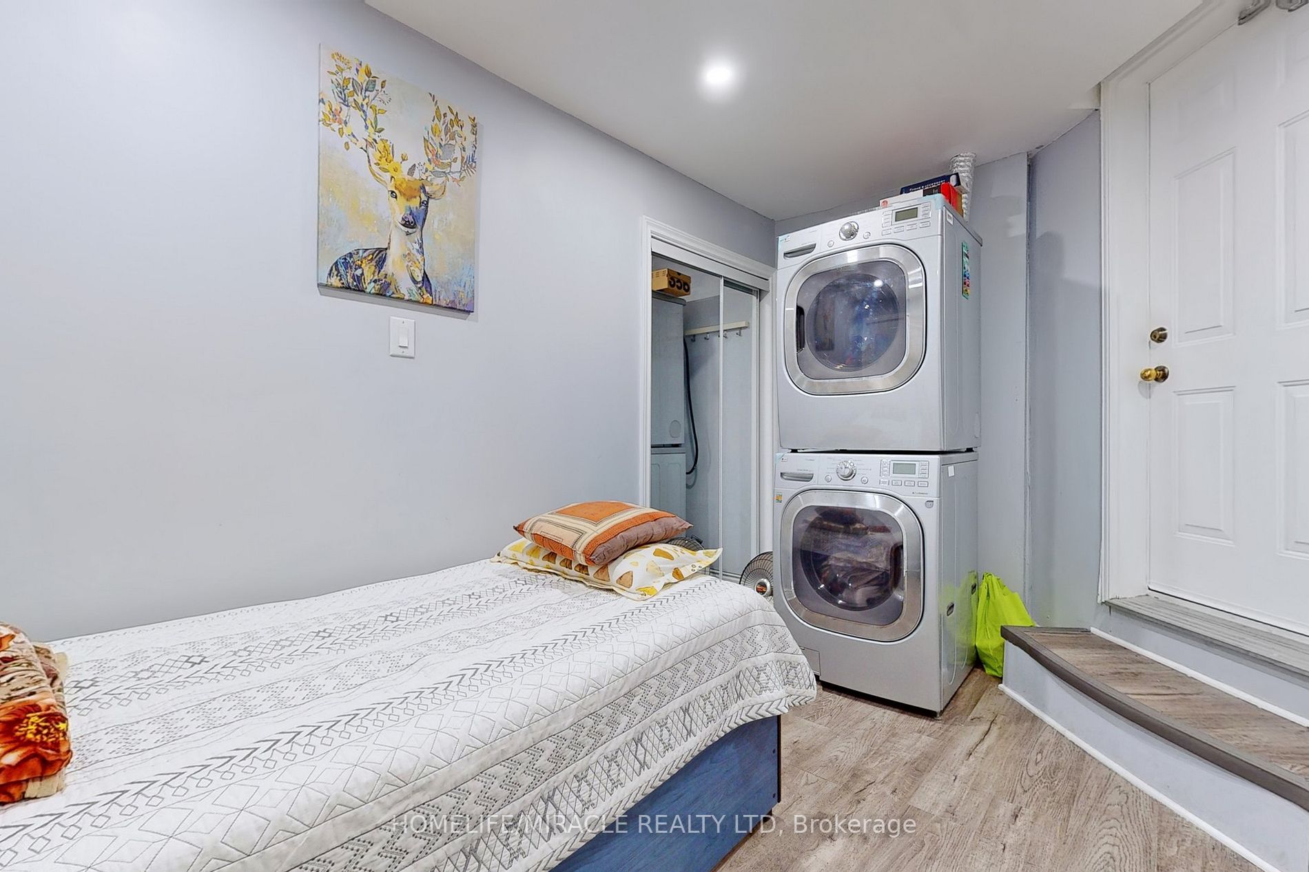 2 Clovercrest Drive