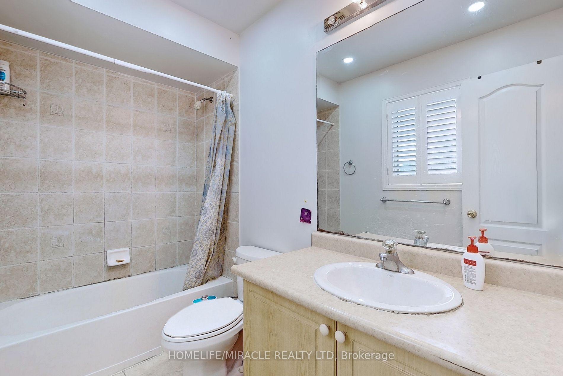 2 Clovercrest Drive