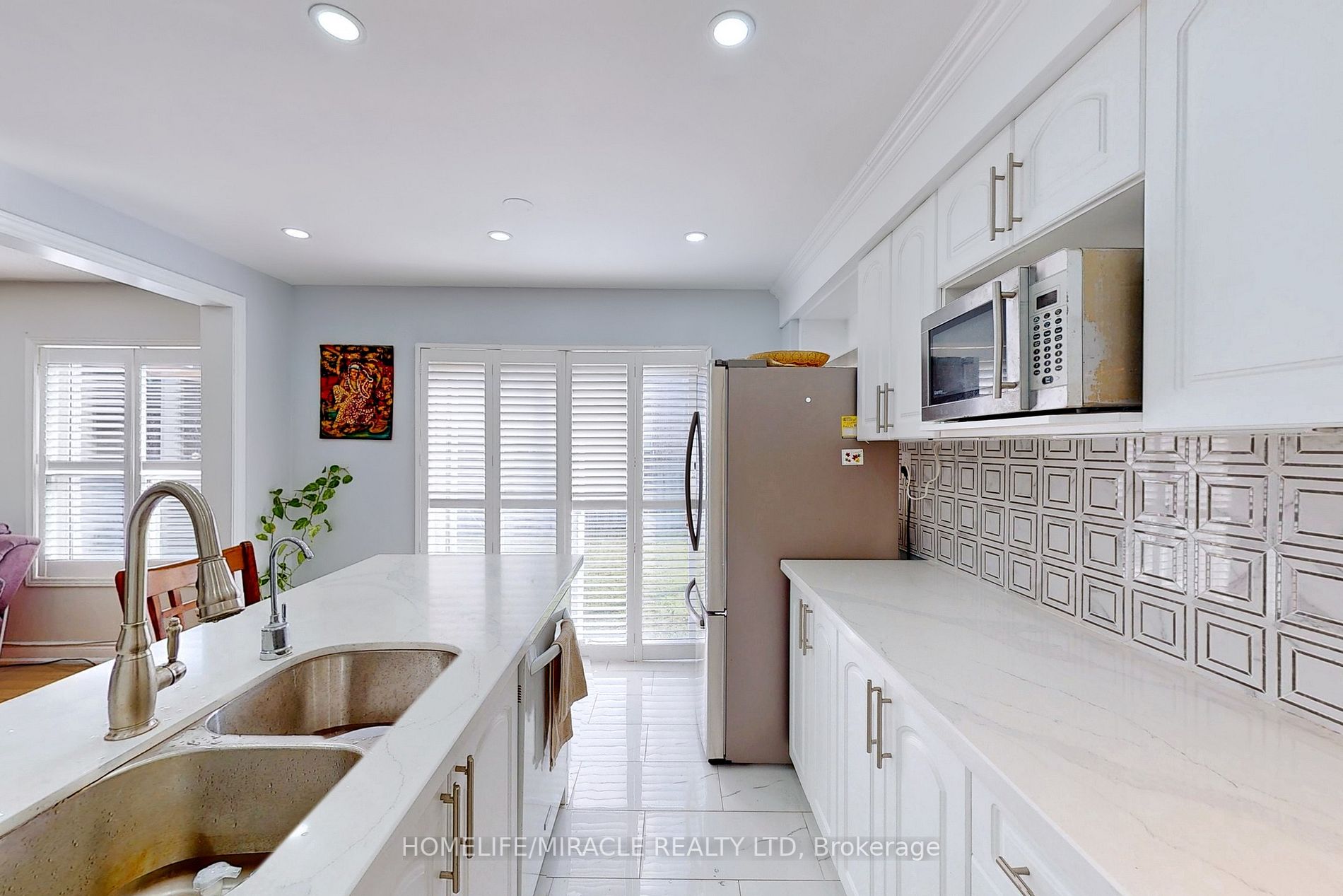 2 Clovercrest Drive