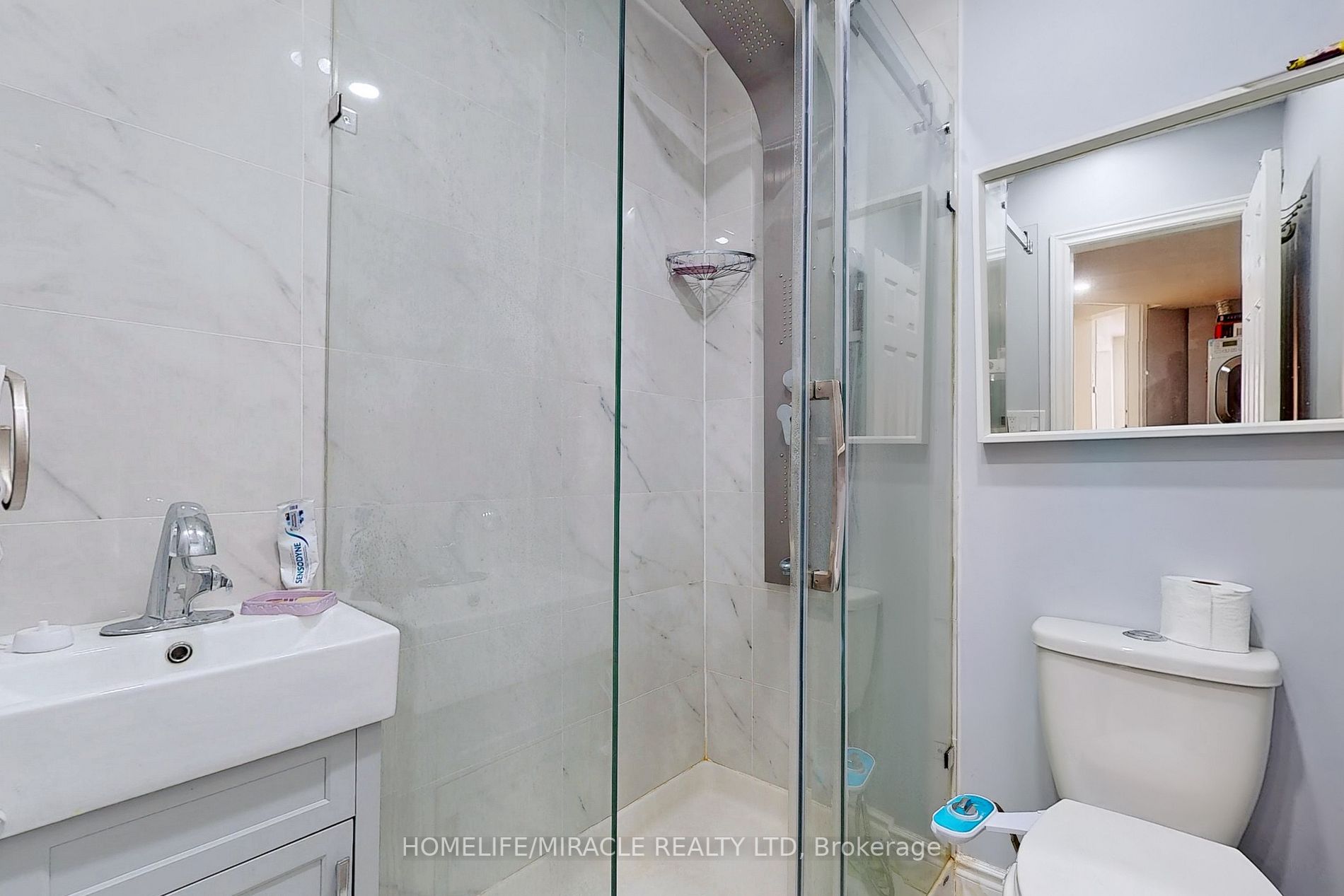 2 Clovercrest Drive