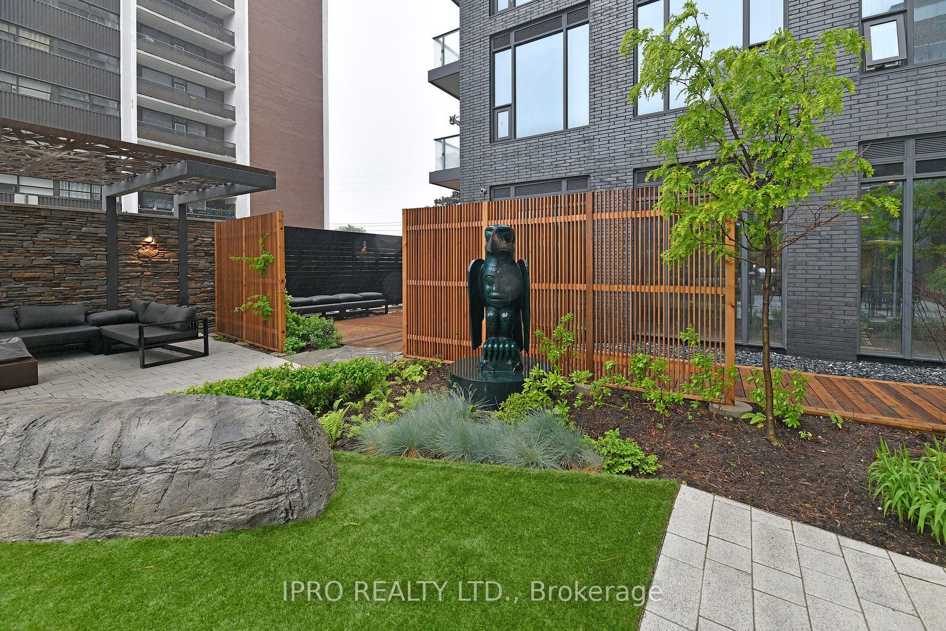 21 Park St E, #710