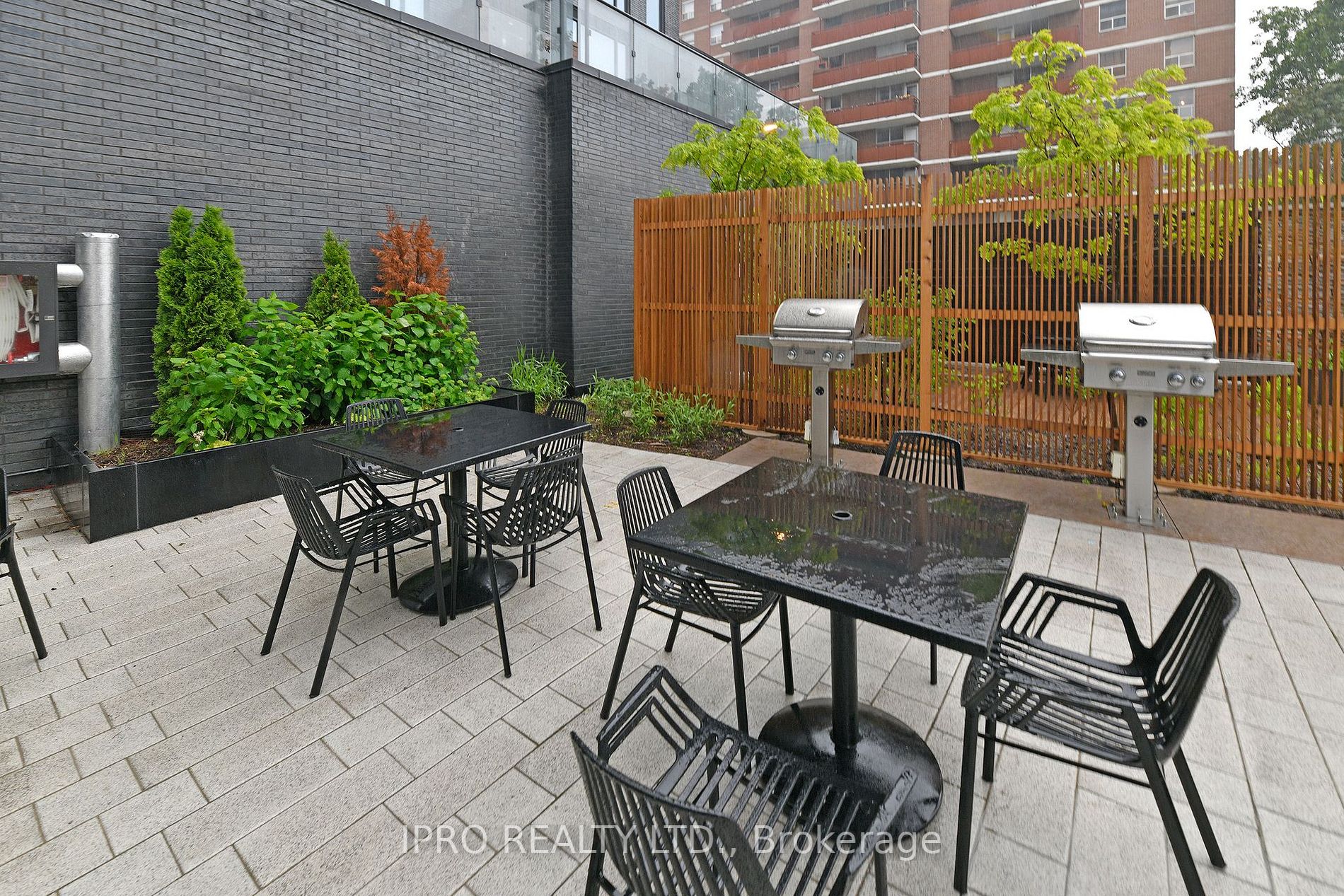 21 Park St E, #710