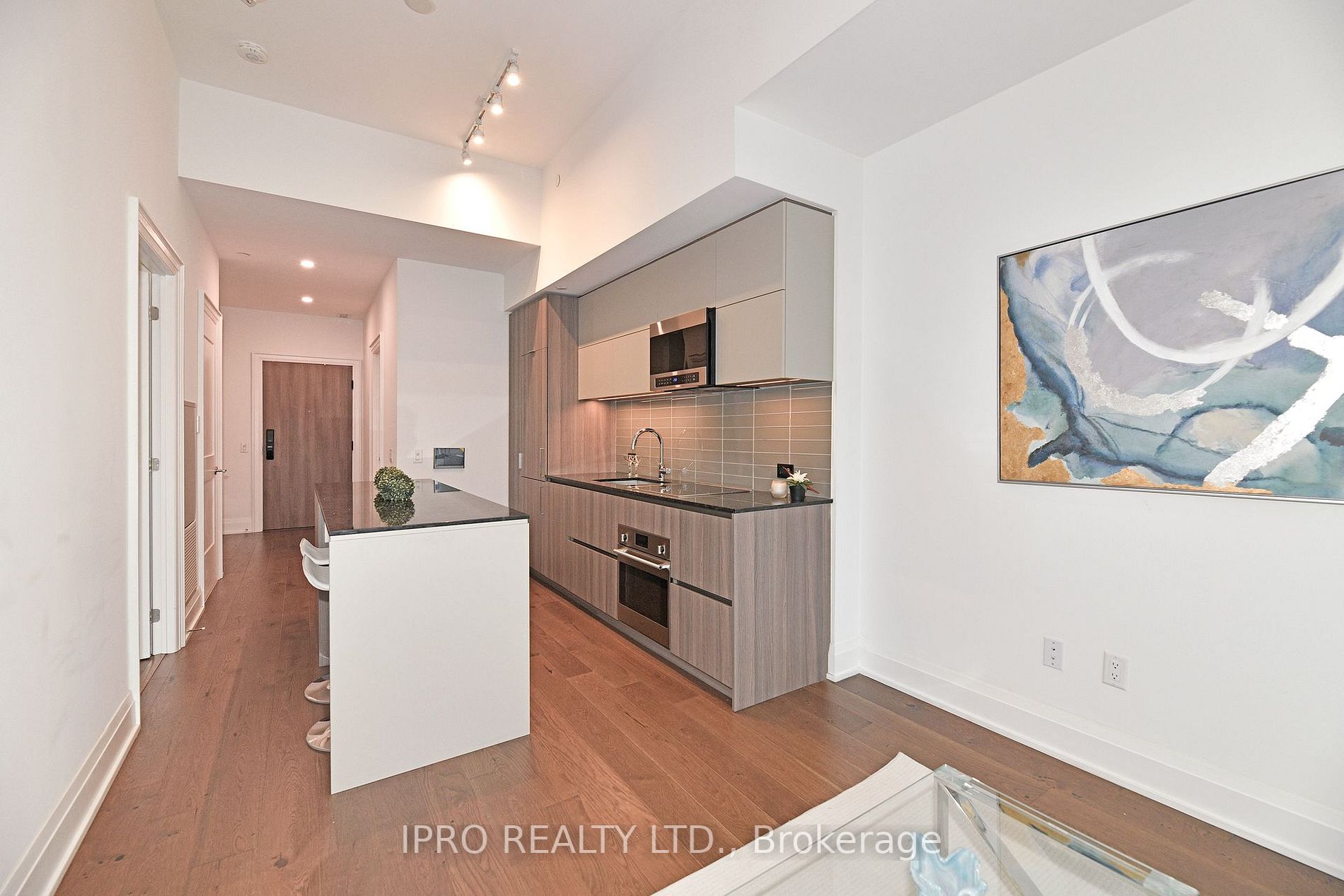 21 Park St E, #710