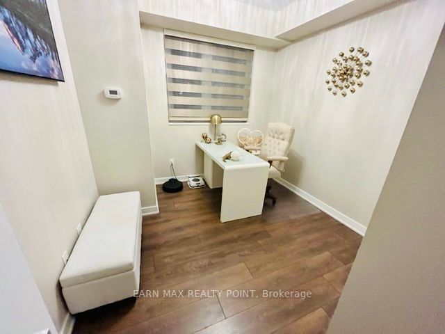 4633 Glen Erin Dr, #203