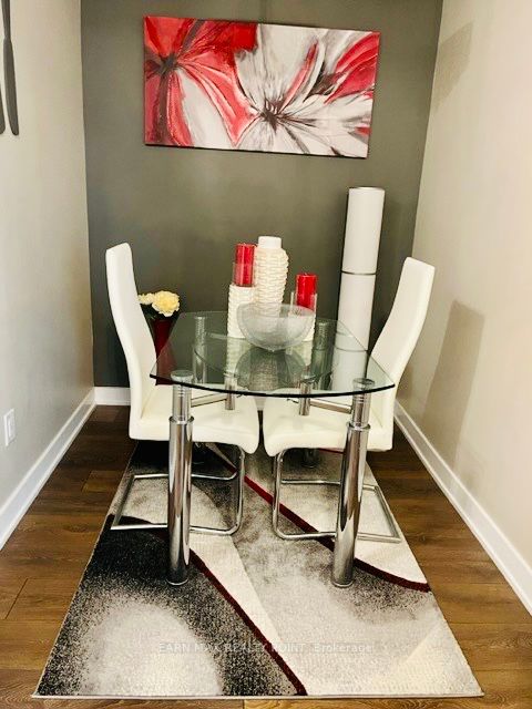4633 Glen Erin Dr, #203