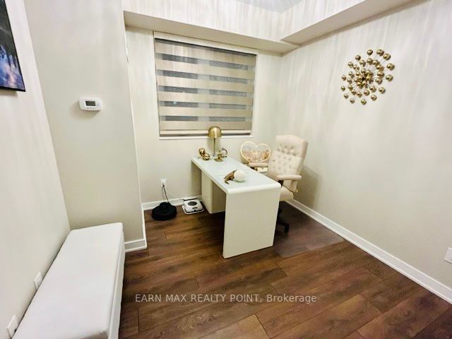 4633 Glen Erin Dr, #203