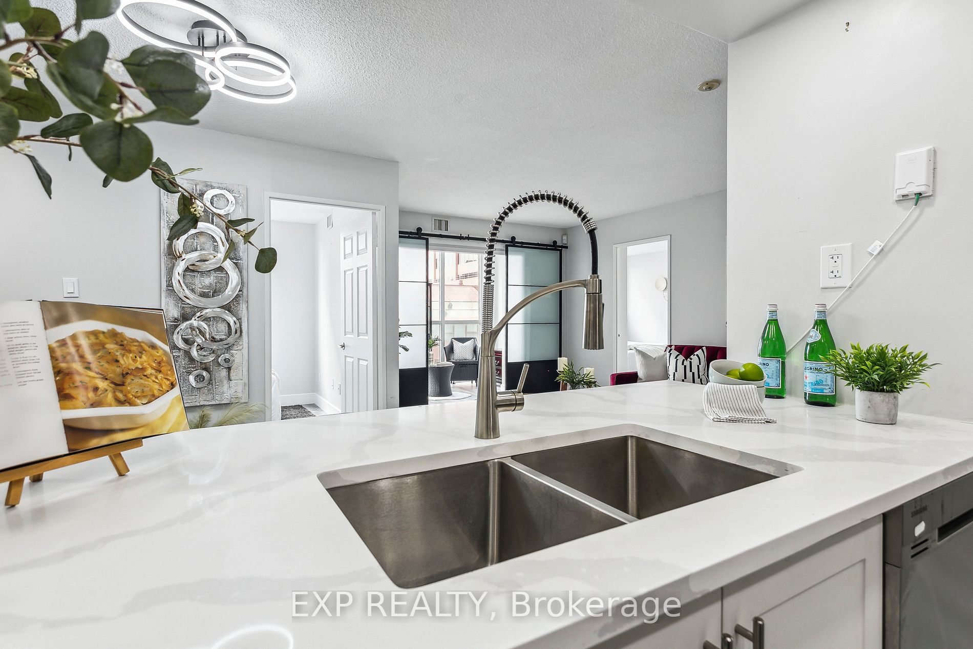 265 Enfield Place, #406