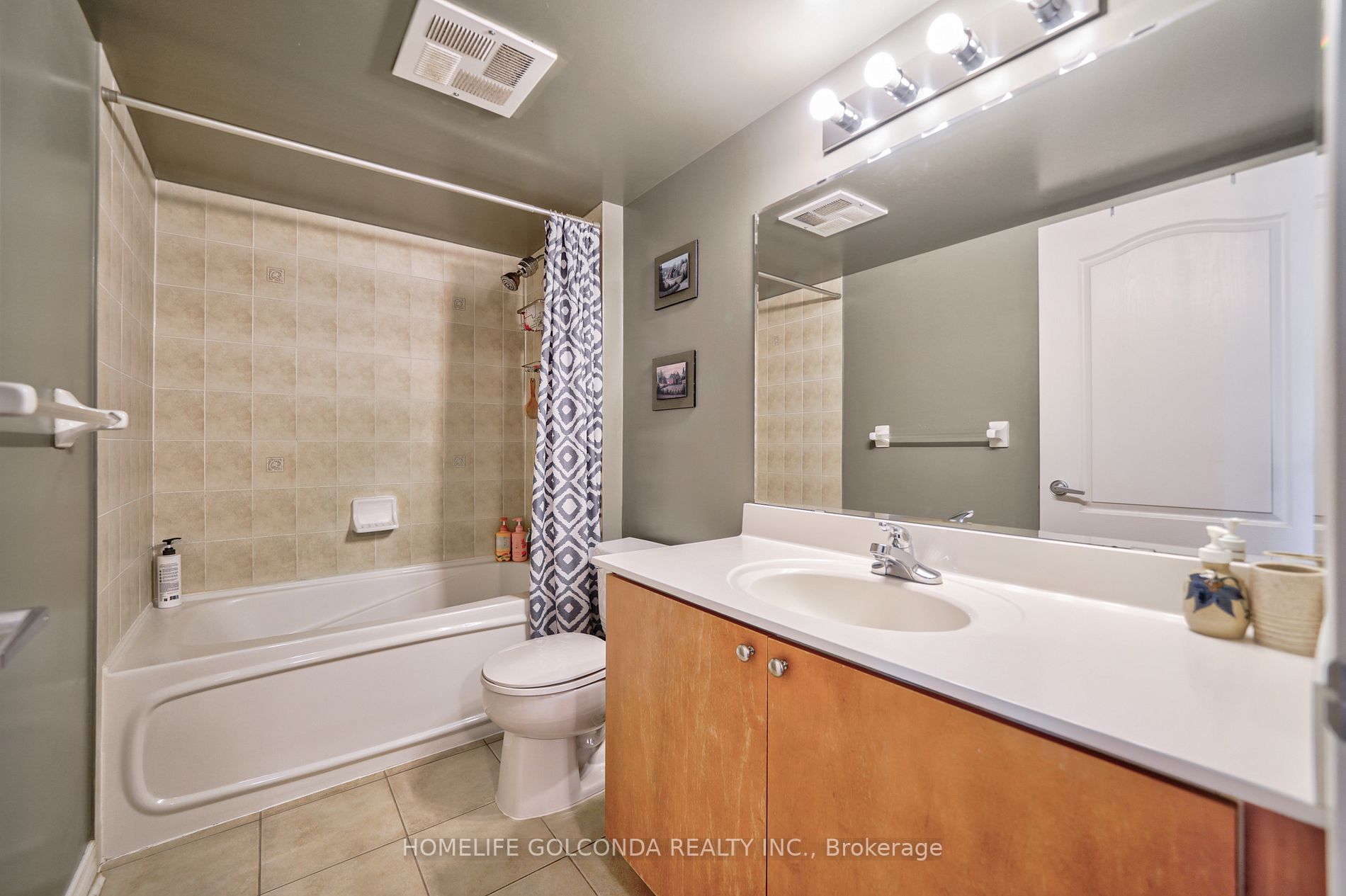 4090 Living Arts Dr, #2101
