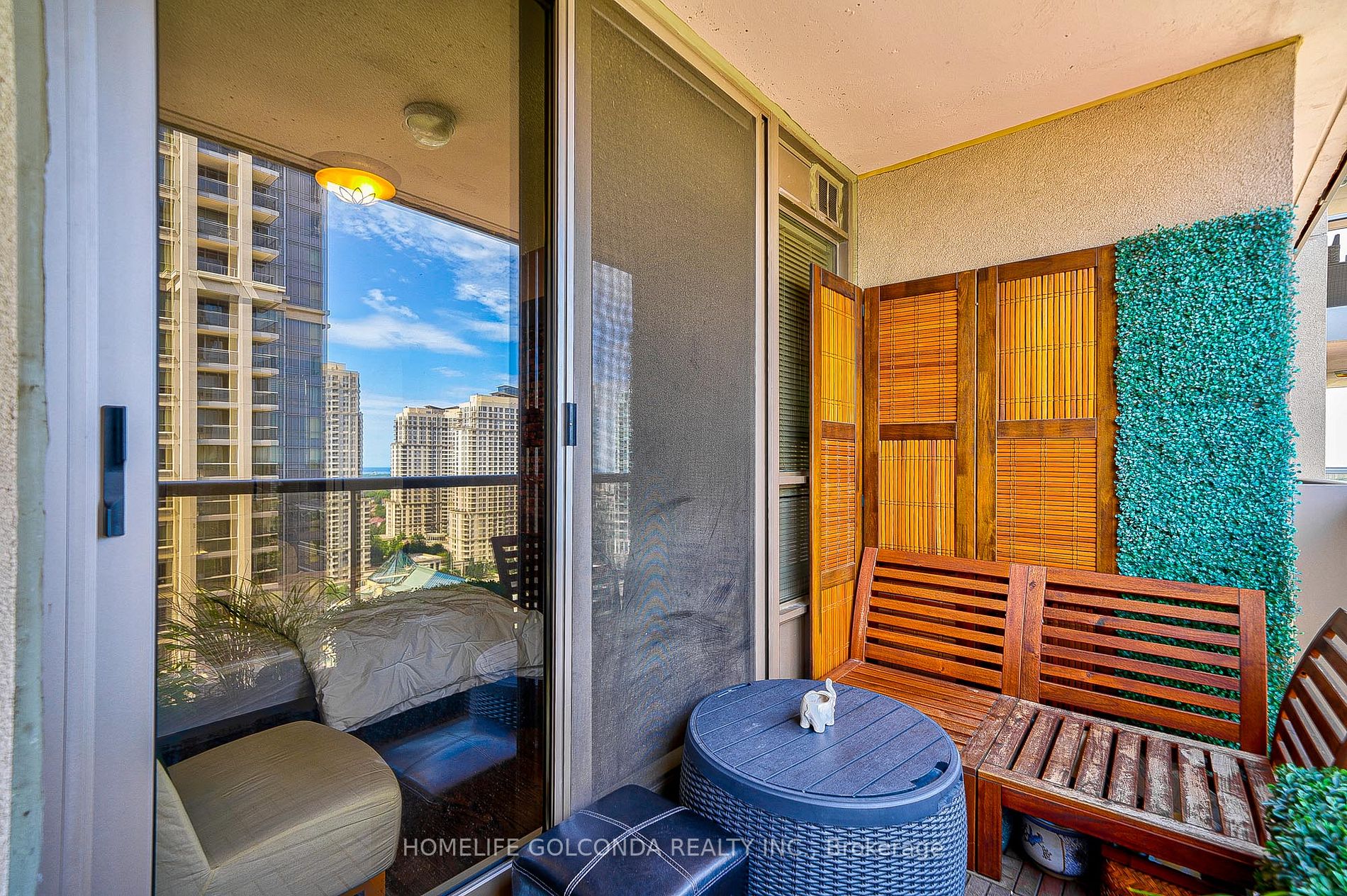 4090 Living Arts Dr, #2101