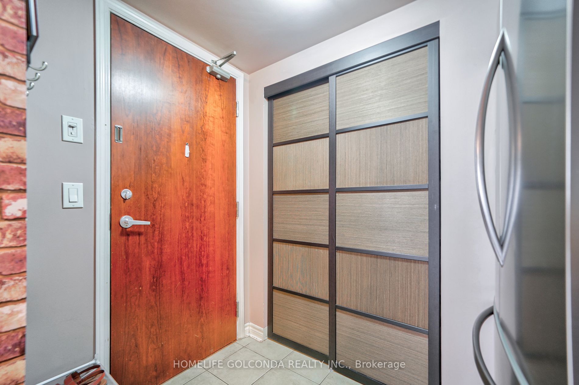 4090 Living Arts Dr, #2101