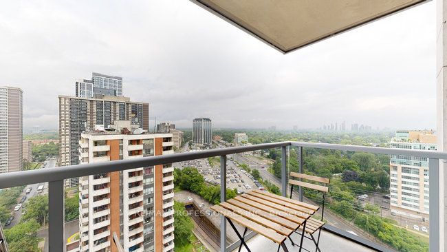 5 Michael Power Pl, #2102