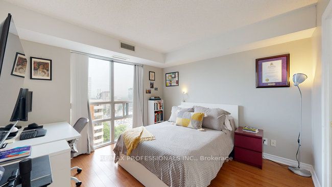5 Michael Power Pl, #2102