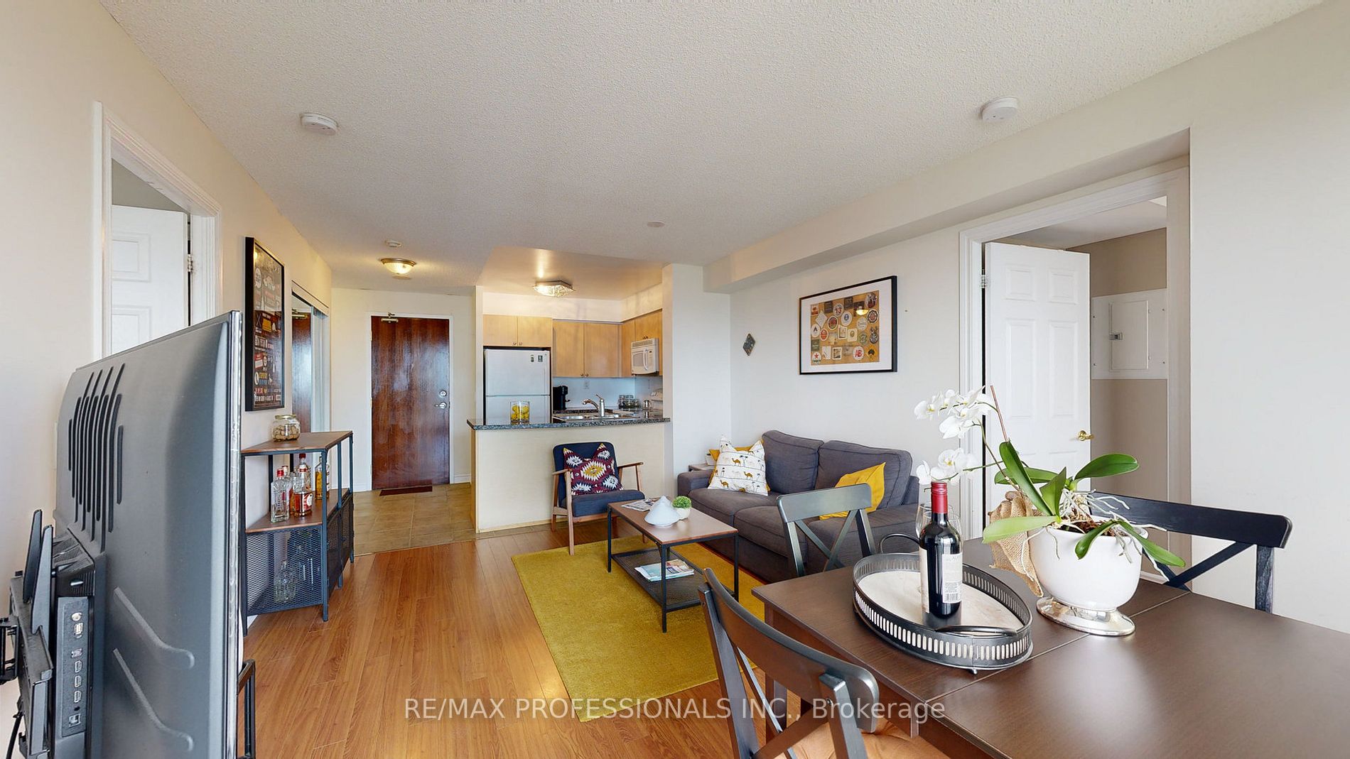 5 Michael Power Pl, #2102