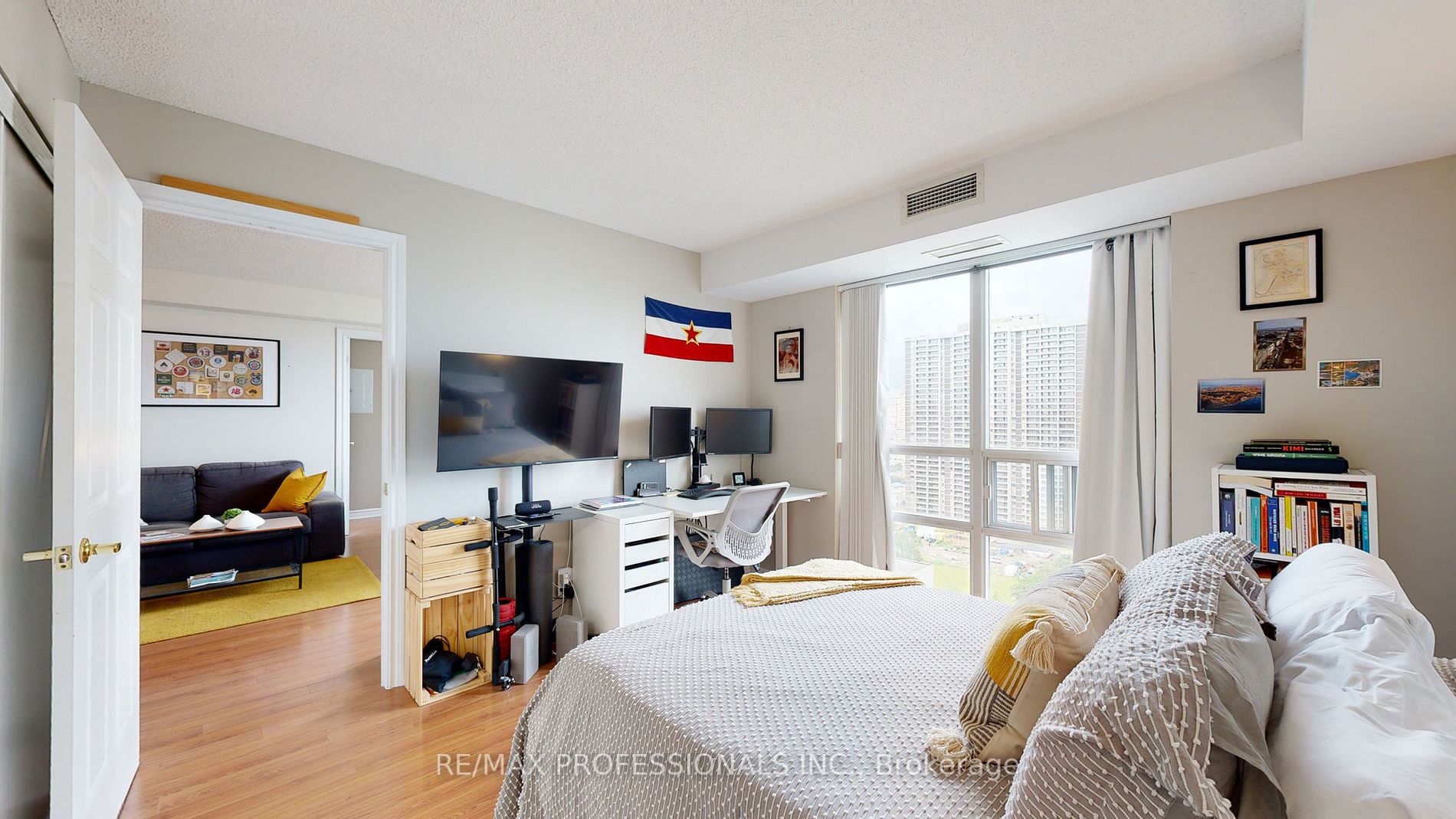5 Michael Power Pl, #2102