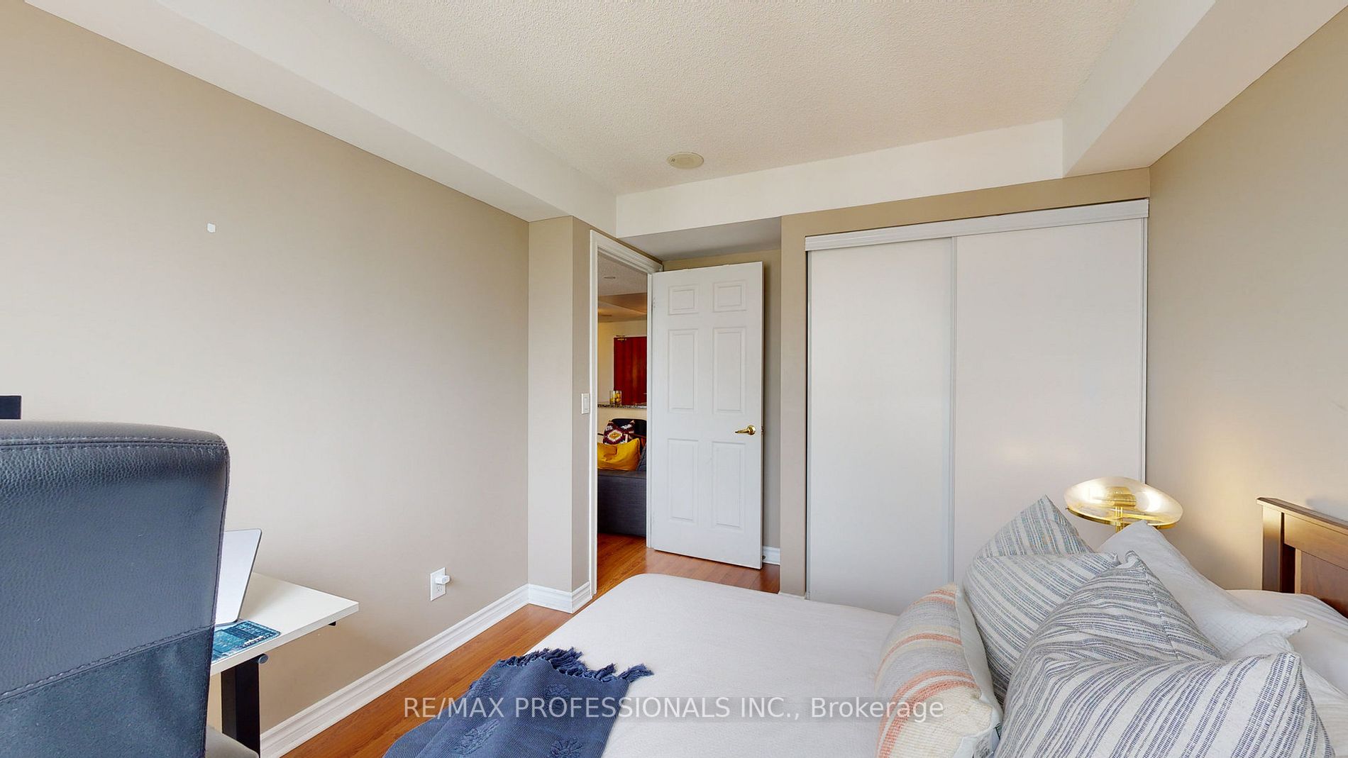 5 Michael Power Pl, #2102