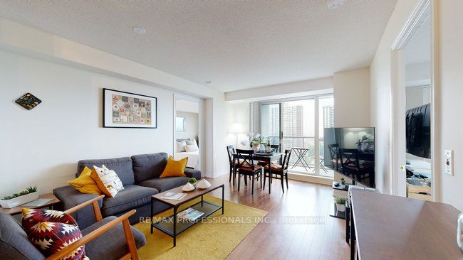 5 Michael Power Pl, #2102