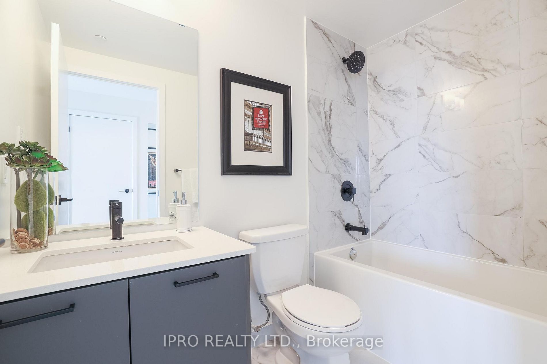 2300 St. Clair Ave W, #915