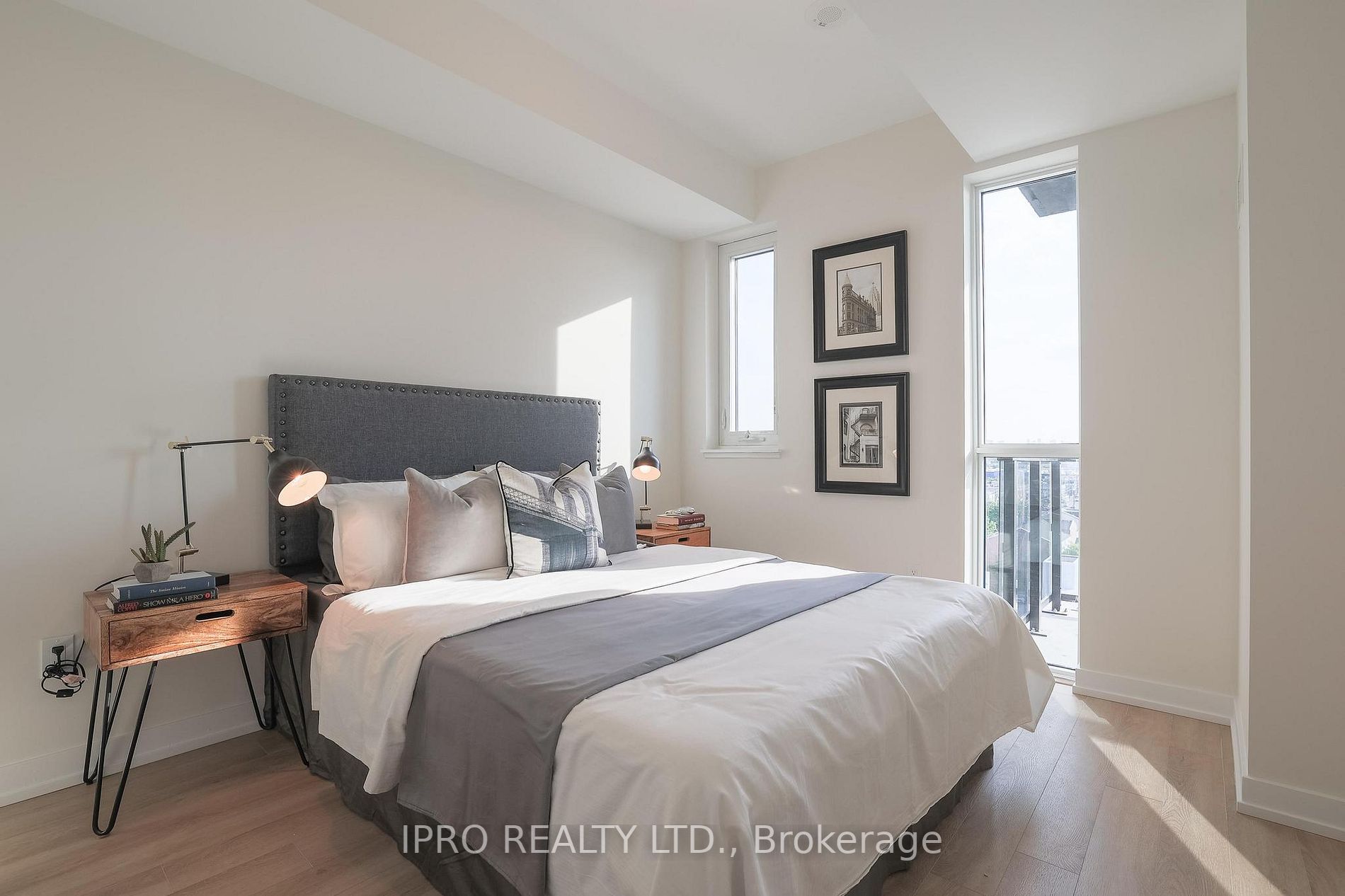 2300 St. Clair Ave W, #915